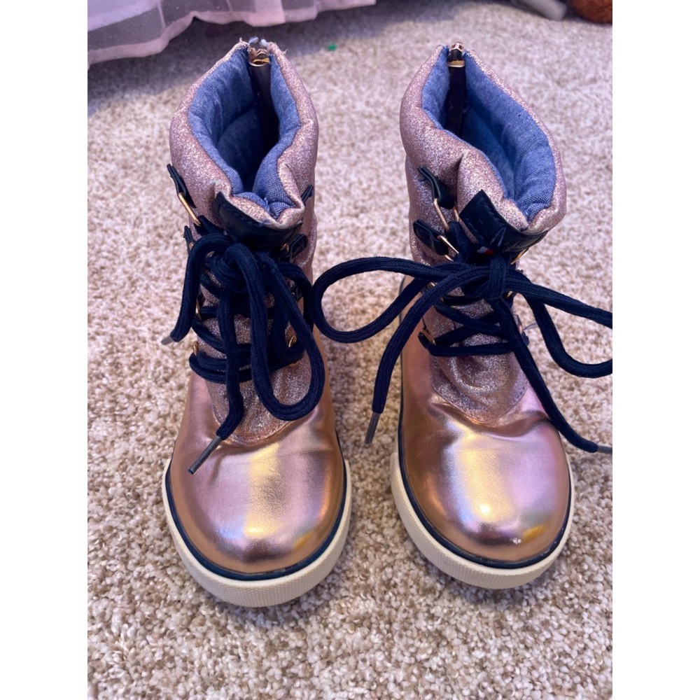 Tommy Hilfiger toddler snow boots size 11